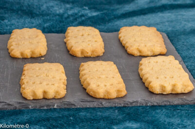 Photo de recette de Shortbread, shortbreads, biscuits, friable, petits gâteaux, Noël, Ecosse, écossais, gâteaux, beurre, facile, gourmand, bio, Kilomètre-0, blog de cuisine réalisée à partir de produits de saison et issus de circuits courts