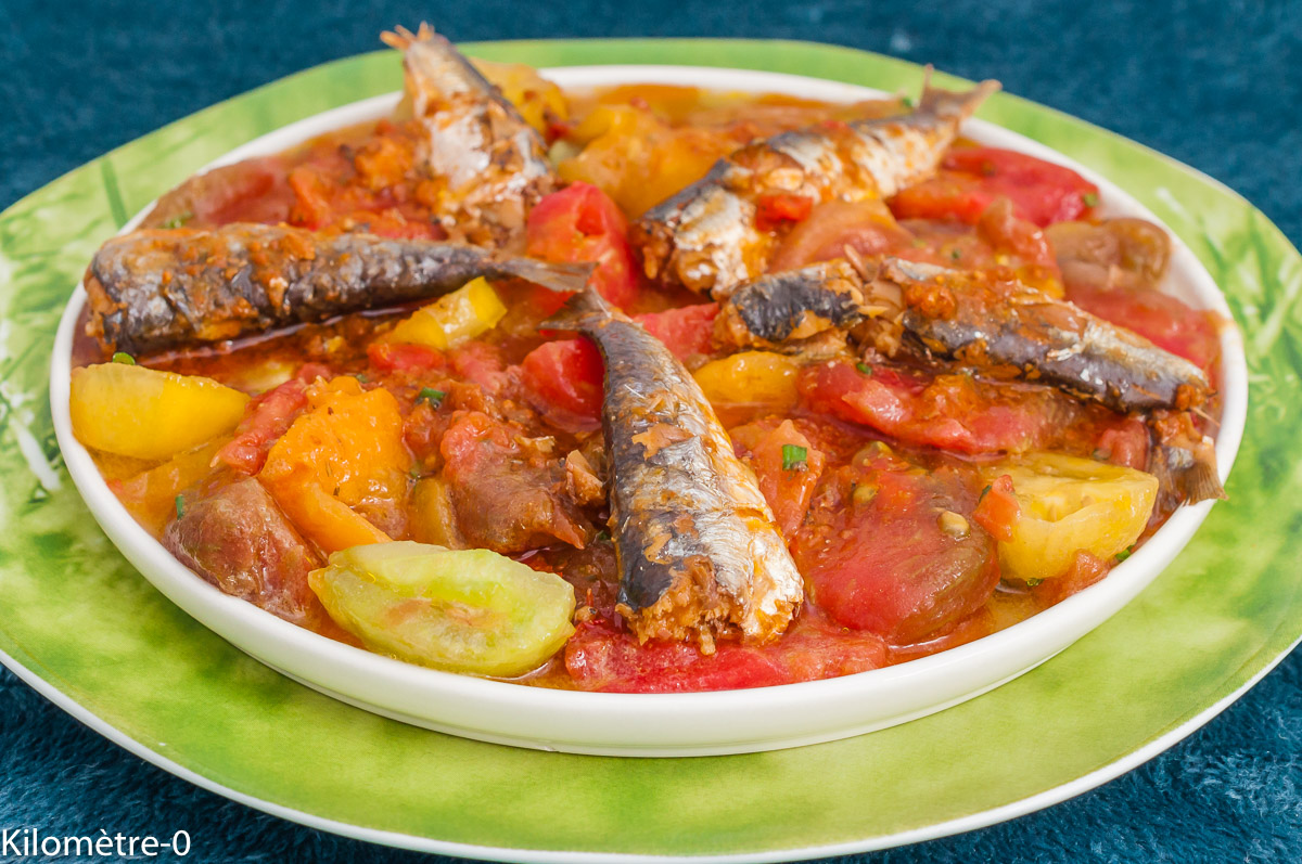 Photo de recette très facile, tomates, tomate ancienne, conserve, sardines, sardines à l'huile, maquereau, facile, rapide, été, automne, Kilomètre-0, blog de cuisine réalisée à partir de produits de saison et issus de circuits courts